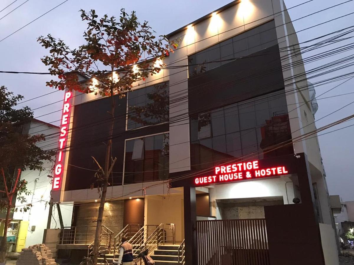 Prestige Guest House & Hostel Bilāspur Екстериор снимка